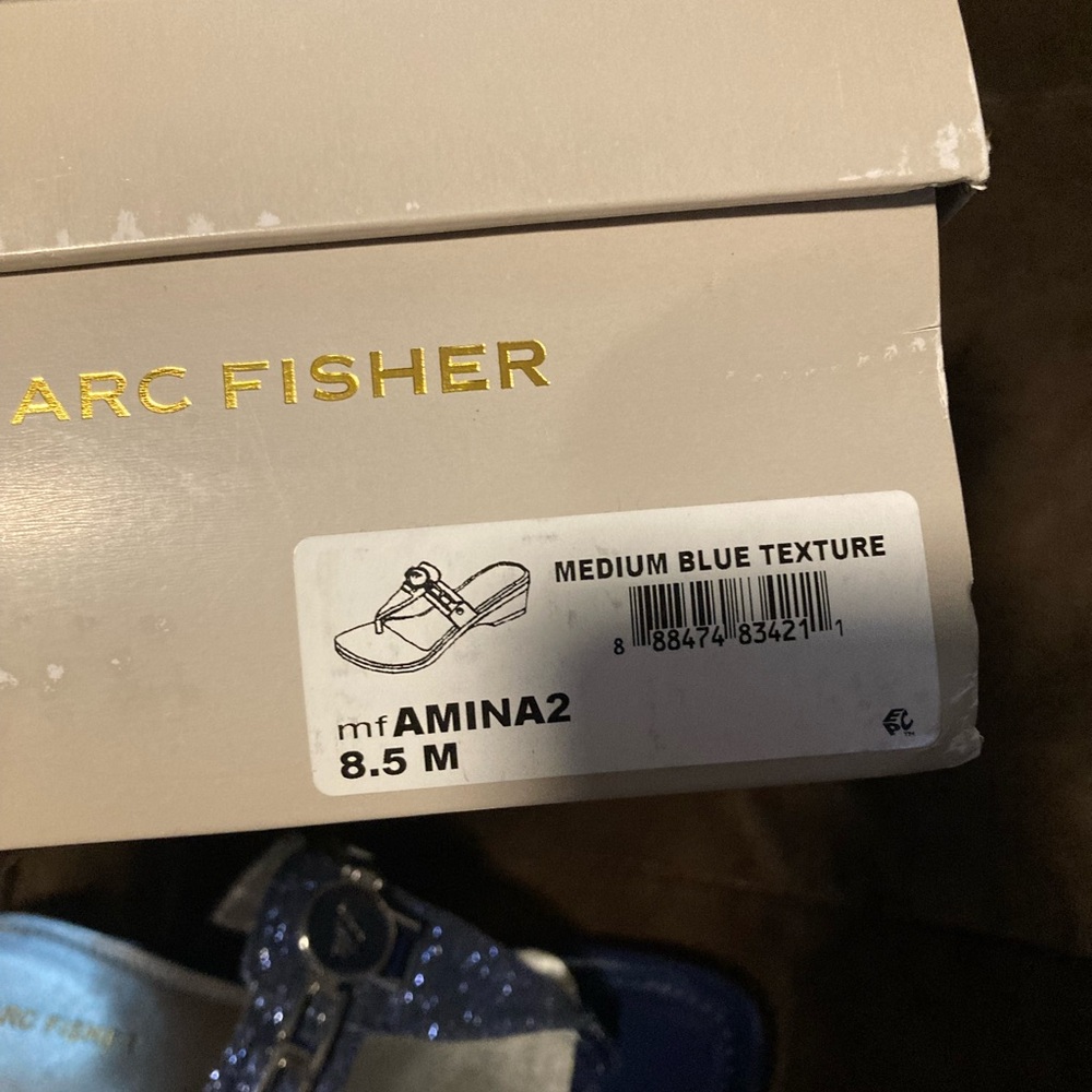 Marc Fisher brand, size 8.5, new in box, glittery blue sandals, cute and comfy - Picture 16 of 16